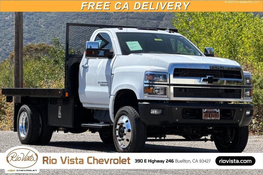 2021 Chevrolet Silverado 6500 HD LT in Summit White — front three-quarter view